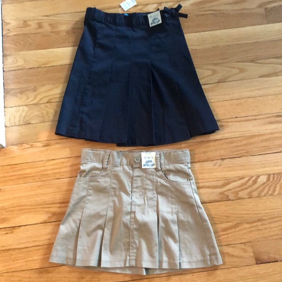 2 Children’s Place Skirts.   6x7 size. KIDS - Picture 1 of 3